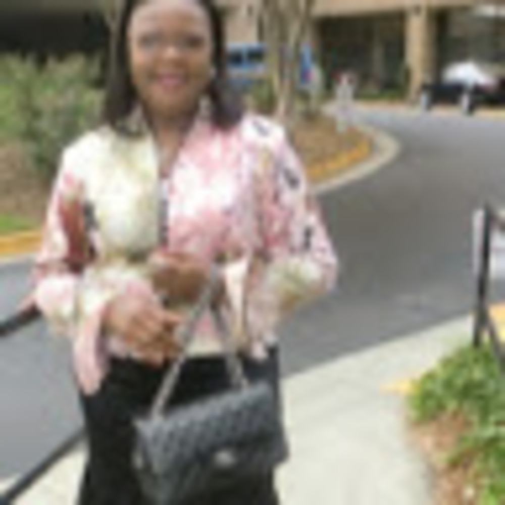 Meet your Posher, Pauline